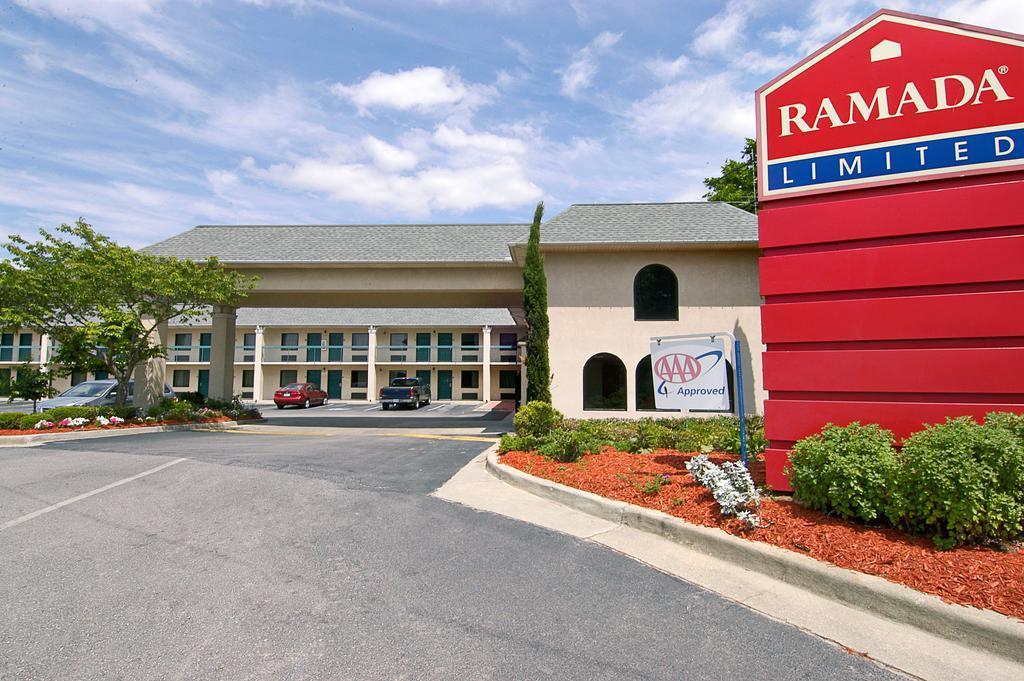 Days Inn By Wyndham Lexington-Columbia Exterior foto